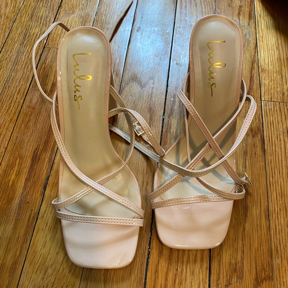 Lulu's Women's Cream Strappy Sandals